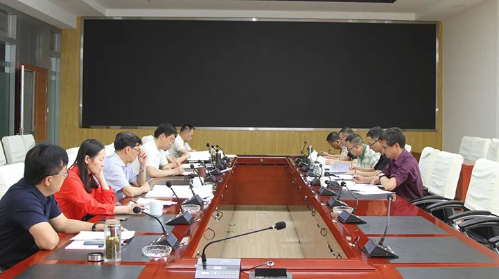 云煤（南宫NG28）集团党委发展民主生涯会专题理论中心组进建